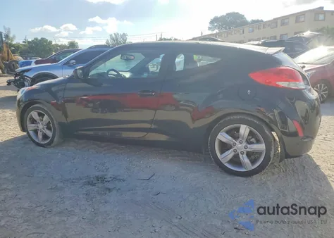 2013 Hyundai Veloster z USA, uszkodzony, nr VIN KMHTC6AD3DU093003